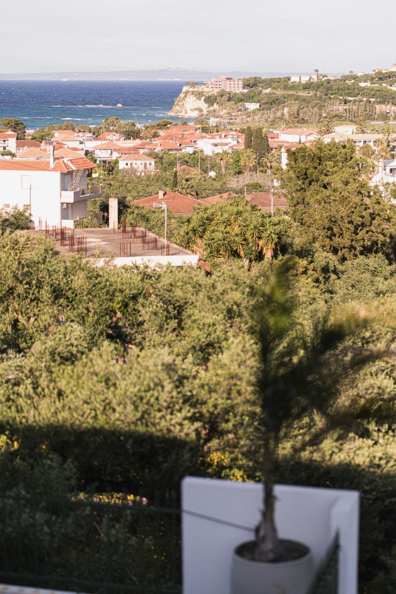 St Nicholas Tsilivi Apts By 