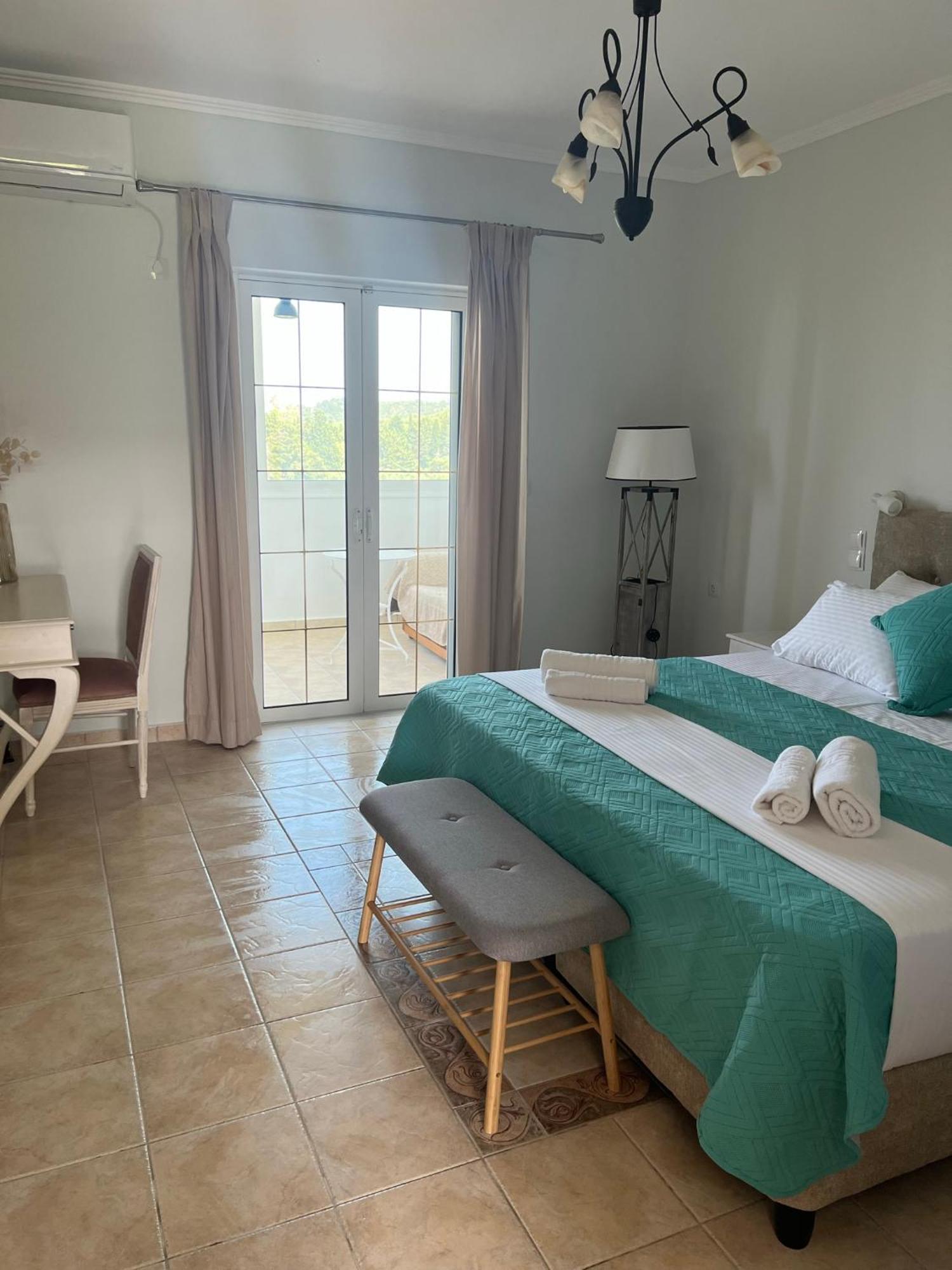St Nicholas Tsilivi Apts By 