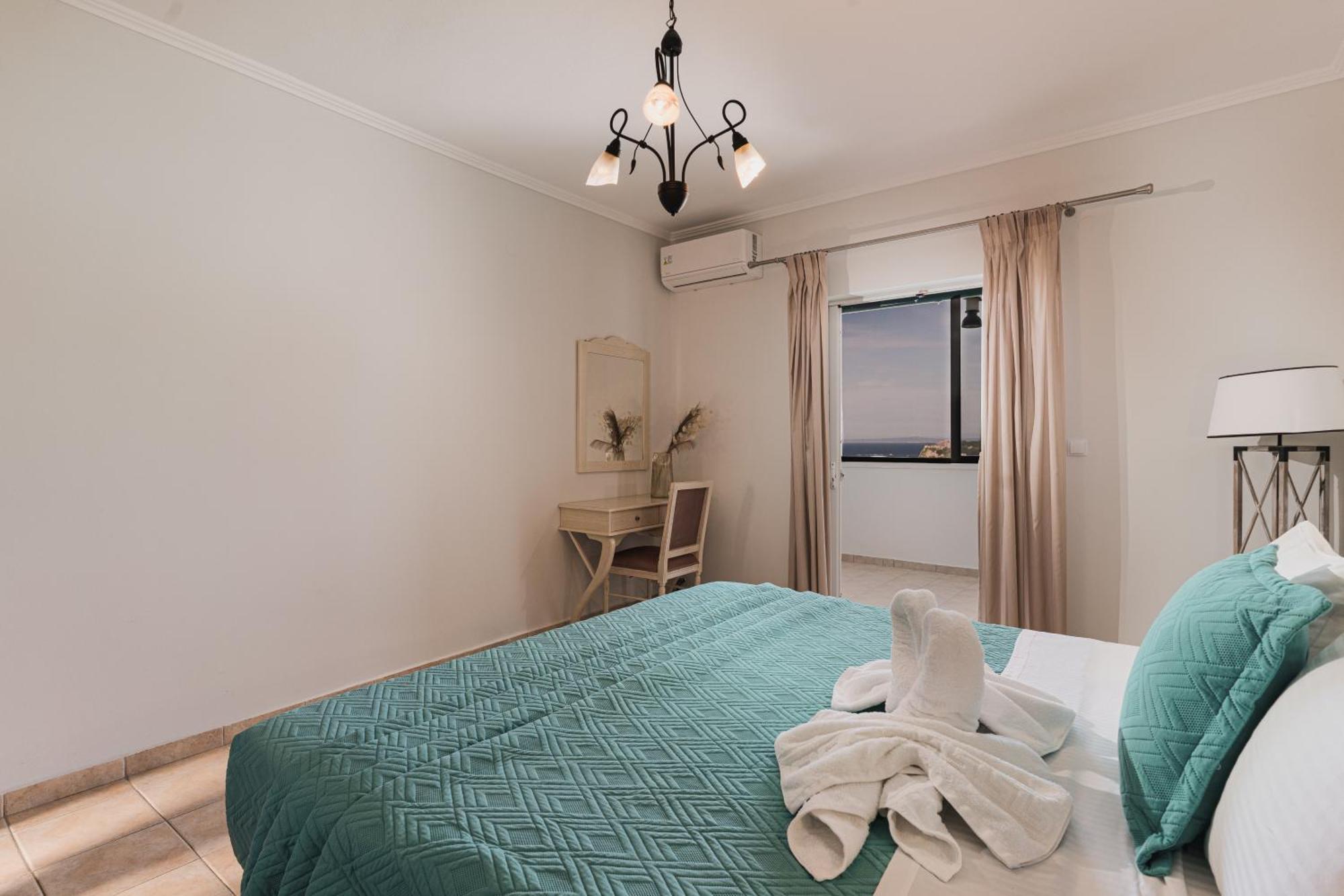 St Nicholas Tsilivi Apts By 